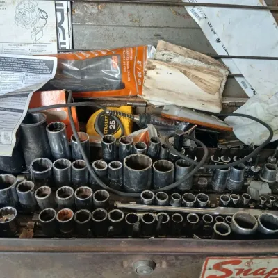 Sale Photo Thumbnail #107: SNAP-ON sockets