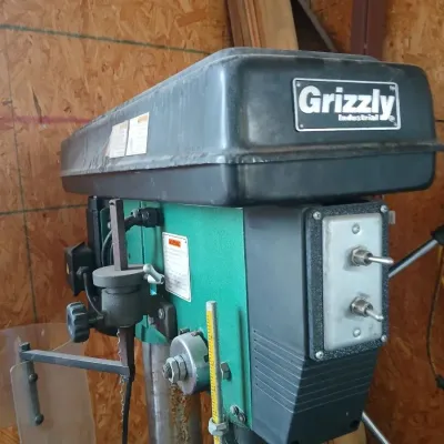 Sale Photo Thumbnail #89: GRIZZLY drill press