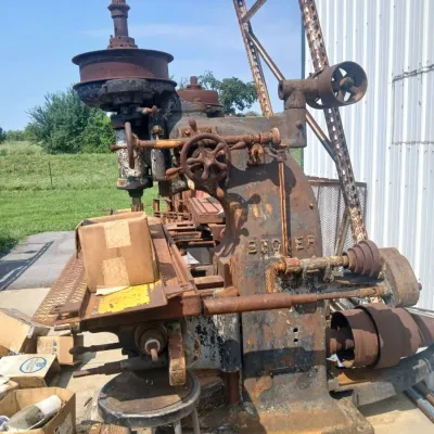 Sale Photo Thumbnail #72: Becker Milling Machine 