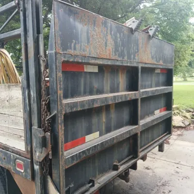 Sale Photo Thumbnail #5: 1998 Chevrolet C3500 flatbed truck 