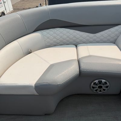 Sale Photo Thumbnail #27: 1-MUST SEE!! - 2020 Manitou Encore Pontoon - Tritoon
23’ Long!!
Comes with trailer and cover!!
VERY LOW HOURS AND MILES!!
73 Hours and 423 miles!!
Mechanical Canopy!!
KICKER Sound System!!
GARMIN Display!!
Tritoon!!
250 HP Fourstroke Suzuki Motor!!
Inte