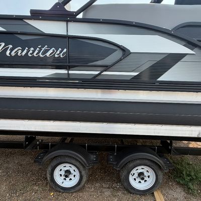 Sale Photo Thumbnail #17: 1-MUST SEE!! - 2020 Manitou Encore Pontoon - Tritoon
23’ Long!!
Comes with trailer and cover!!
VERY LOW HOURS AND MILES!!
73 Hours and 423 miles!!
Mechanical Canopy!!
KICKER Sound System!!
GARMIN Display!!
Tritoon!!
250 HP Fourstroke Suzuki Motor!!
Inte