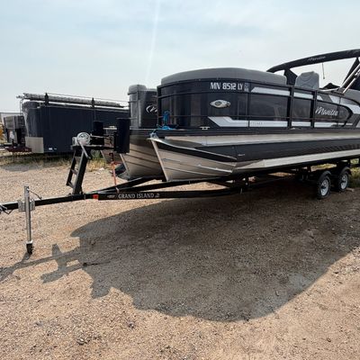 Sale Photo Thumbnail #4: 1-MUST SEE!! - 2020 Manitou Encore Pontoon - Tritoon
23’ Long!!
Comes with trailer and cover!!
VERY LOW HOURS AND MILES!!
73 Hours and 423 miles!!
Mechanical Canopy!!
KICKER Sound System!!
GARMIN Display!!
Tritoon!!
250 HP Fourstroke Suzuki Motor!!
Inte