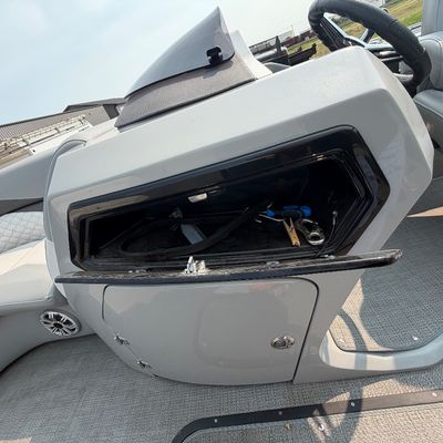 Sale Photo Thumbnail #36: 1-MUST SEE!! - 2020 Manitou Encore Pontoon - Tritoon
23’ Long!!
Comes with trailer and cover!!
VERY LOW HOURS AND MILES!!
73 Hours and 423 miles!!
Mechanical Canopy!!
KICKER Sound System!!
GARMIN Display!!
Tritoon!!
250 HP Fourstroke Suzuki Motor!!
Inte