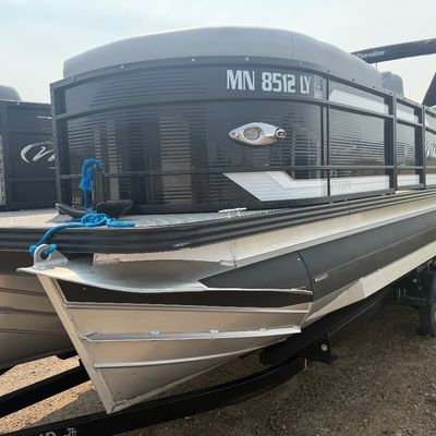 Sale Photo Thumbnail #8: 1-MUST SEE!! - 2020 Manitou Encore Pontoon - Tritoon
23’ Long!!
Comes with trailer and cover!!
VERY LOW HOURS AND MILES!!
73 Hours and 423 miles!!
Mechanical Canopy!!
KICKER Sound System!!
GARMIN Display!!
Tritoon!!
250 HP Fourstroke Suzuki Motor!!
Inte