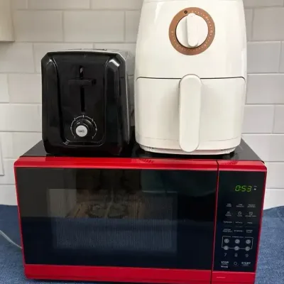 Microwave, Air Fryer & Toaster