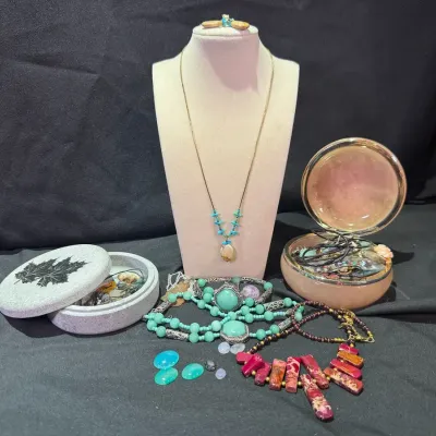 Lot of Assorted Semi Precious Stone Jewelry 