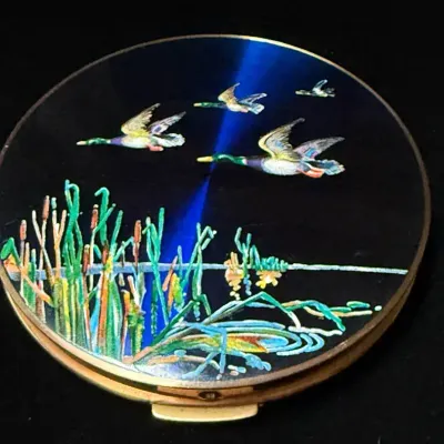 Vintage Stratton Powder Compact – Enamel Flying Mallard Ducks Over Marsh / Cat-tails Design, Made in