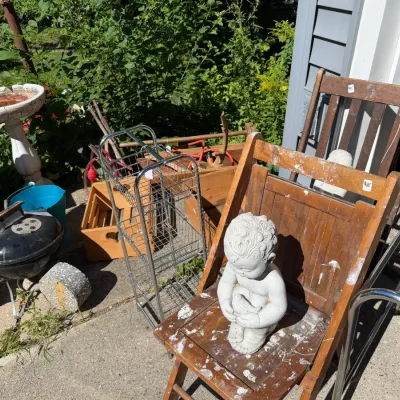 Estate sale photo