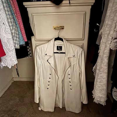 Sale Photo Thumbnail #50
