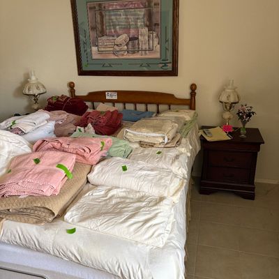 Sale Photo Thumbnail #50: Sleep number beds