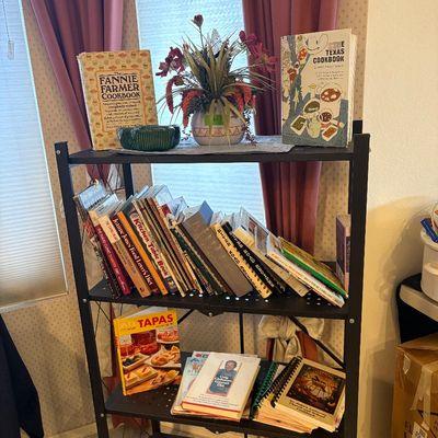 Sale Photo Thumbnail #36: Cookbooks