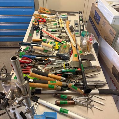 Sale Photo Thumbnail #23: Garden tools
