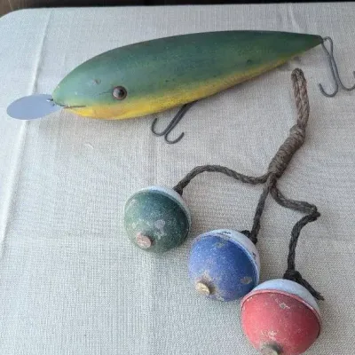 Fish and Bobbers Decor
