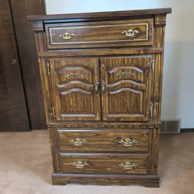 Gentleman's Chest