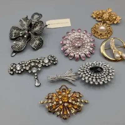 Sparkling Pins