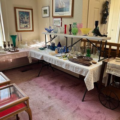 Estate sale photo
