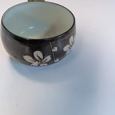 China & Pottery Bowls & Vases
