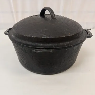 No. 6 Griswold Tite Top Dutch Oven