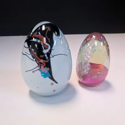 1988 Mount St. Helens Volcanic Ash Glass Egg Sculptures Signed MSH Paperweight