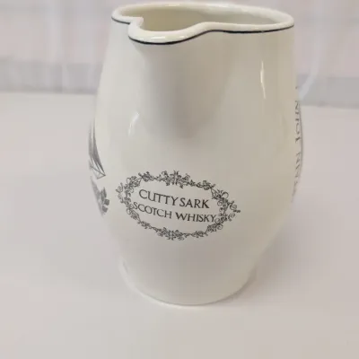 Vintage Cutty Sark Scotch Whiskey "Old White Hat" Ship 40 Oz Pub Jug Bar Pitcher