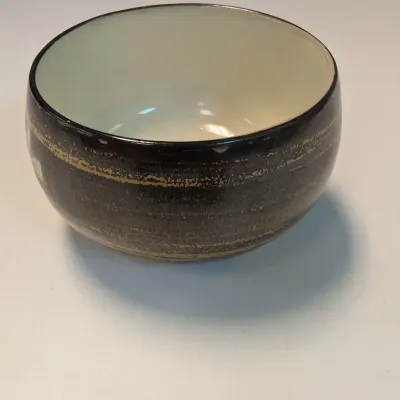 China & Pottery Bowls & Vases