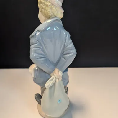 LLadro Ceramic Clown Sculpture Figurine Little Traveler Vintage Blue & White w/ Box