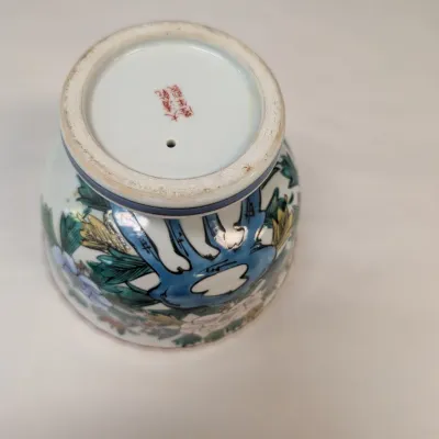 Antique Chinese Famille Style Rose Medallion Hand Painted Porcelain Bowl