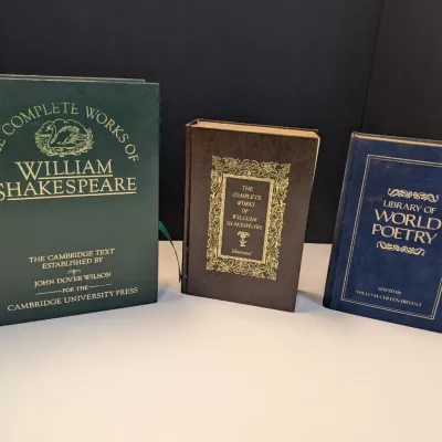 The Complete Works Of William Shakespeare Copyright 1980/1975 & Library Of World Poetry Suede Edition