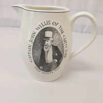 Vintage Cutty Sark Scotch Whiskey "Old White Hat" Ship 40 Oz Pub Jug Bar Pitcher