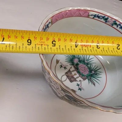 Antique Chinese Famille Style Rose Medallion Hand Painted Porcelain Bowl