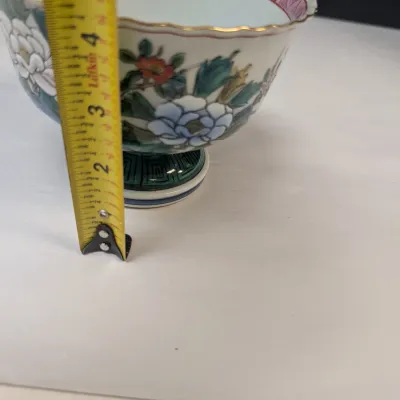 Antique Chinese Famille Style Rose Medallion Hand Painted Porcelain Bowl