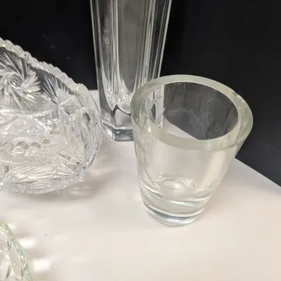 Clear Glass Dishes (All The Pieces Have A Chip Or Crack)