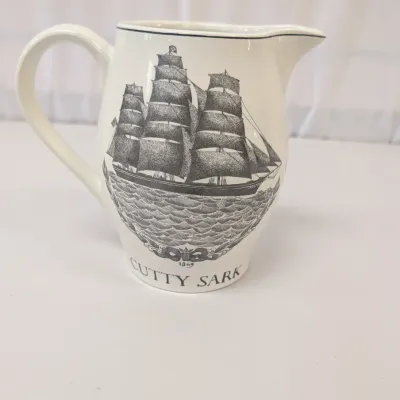 Vintage Cutty Sark Scotch Whiskey "Old White Hat" Ship 40 Oz Pub Jug Bar Pitcher