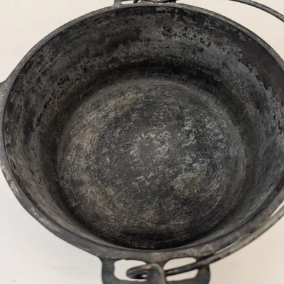 No. 6 Griswold Tite Top Dutch Oven