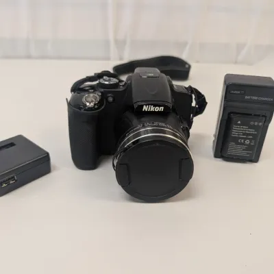 Nikon Coolpix P600 Camera w/Case Untested
