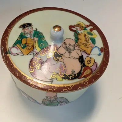 Marked On The Underside Japanese Side Handle Teapot w/ 4 Cups w/ Lids