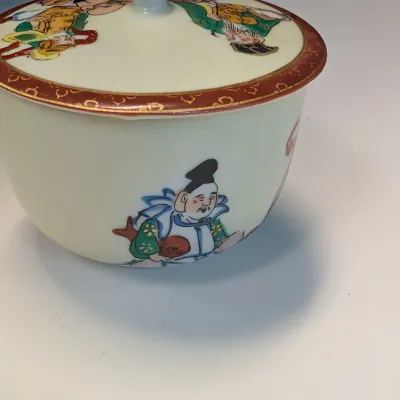 Marked On The Underside Japanese Side Handle Teapot w/ 4 Cups w/ Lids