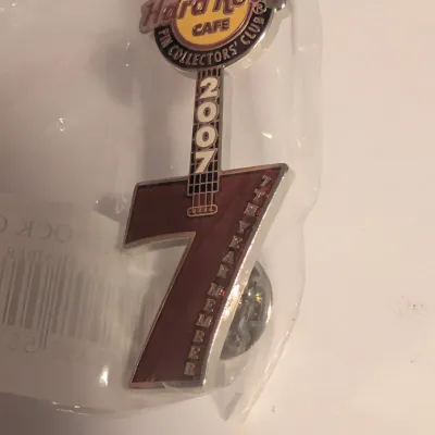 Hard Rock Cafe Pins Guitar #1