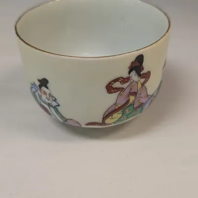 Chinese Scenic Pottery Vase & Porcelain Tea Cups
