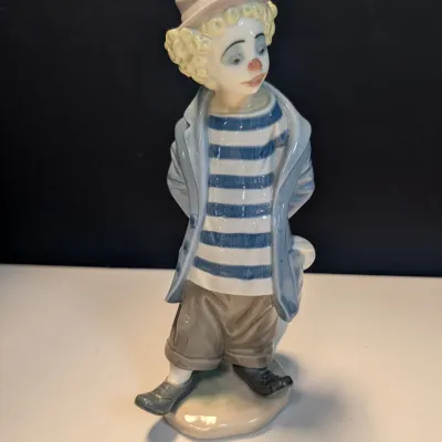 LLadro Ceramic Clown Sculpture Figurine Little Traveler Vintage Blue & White w/ Box