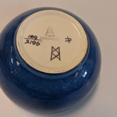 China & Pottery Bowls & Vases