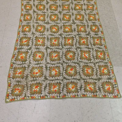 4 Colorful Throw Blankets