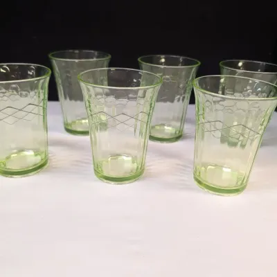 Set Criss-Cross Geometric Uranium Glass