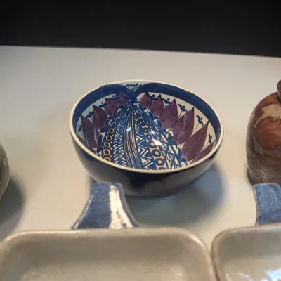 China & Pottery Bowls & Vases