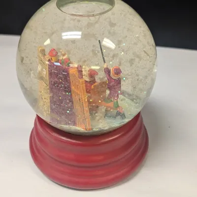 Dept 56 Snow Globe Music Works