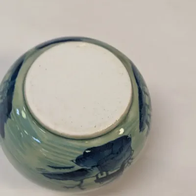 Chinese Scenic Pottery Vase & Porcelain Tea Cups