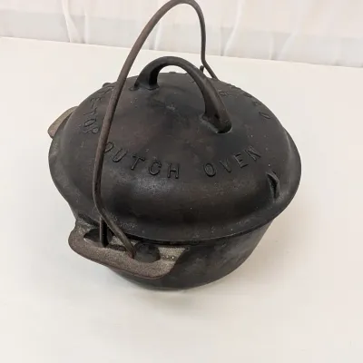 No. 6 Griswold Tite Top Dutch Oven