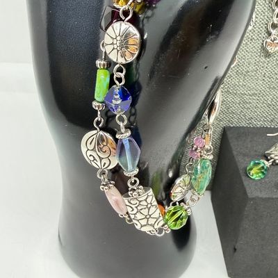 LOT 326: Costume Jewelry Collection with Pretty Bright Gemstones