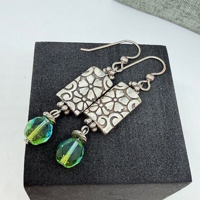 LOT 326: Costume Jewelry Collection with Pretty Bright Gemstones